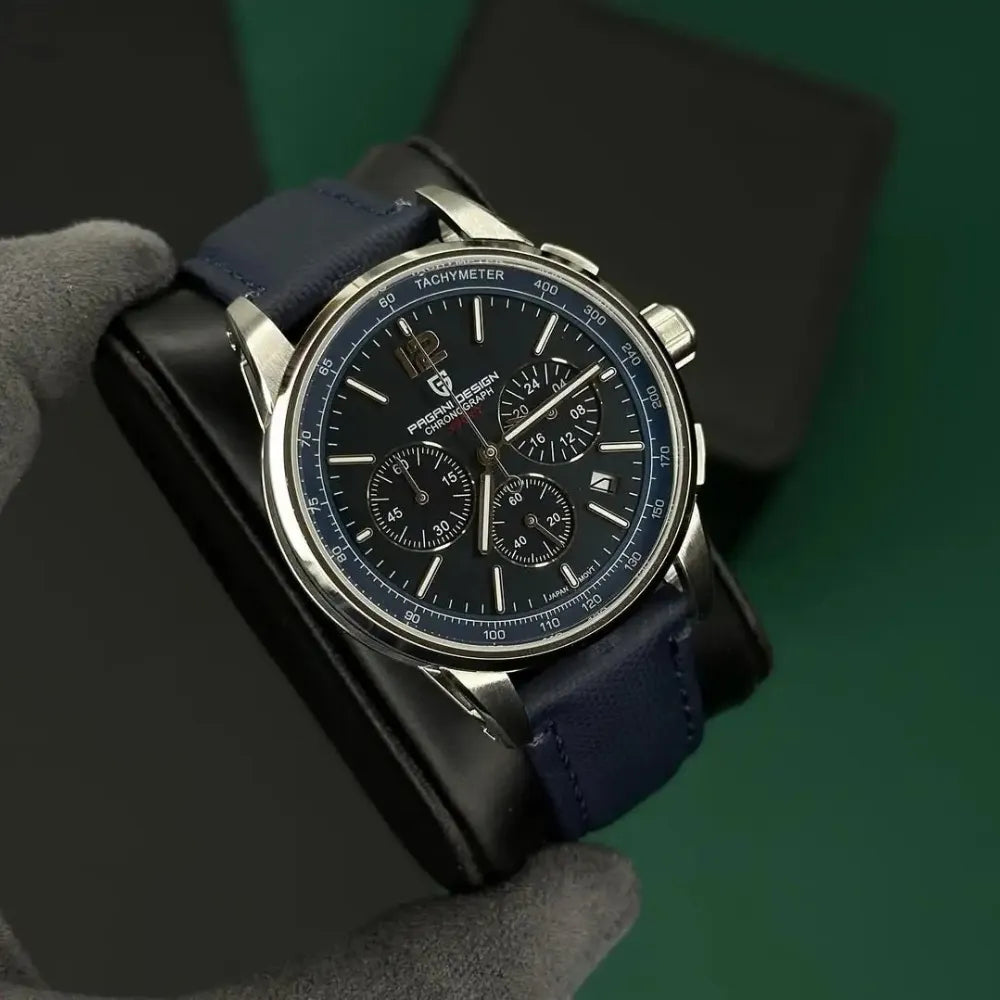 reloj-pagani-design-pilot-azul-angulo-lateral-cristal-mineral-curvo