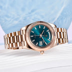 reloj-pagani-design-president-2-bodegon-producto-oro-rosa-verde-fondo-claro